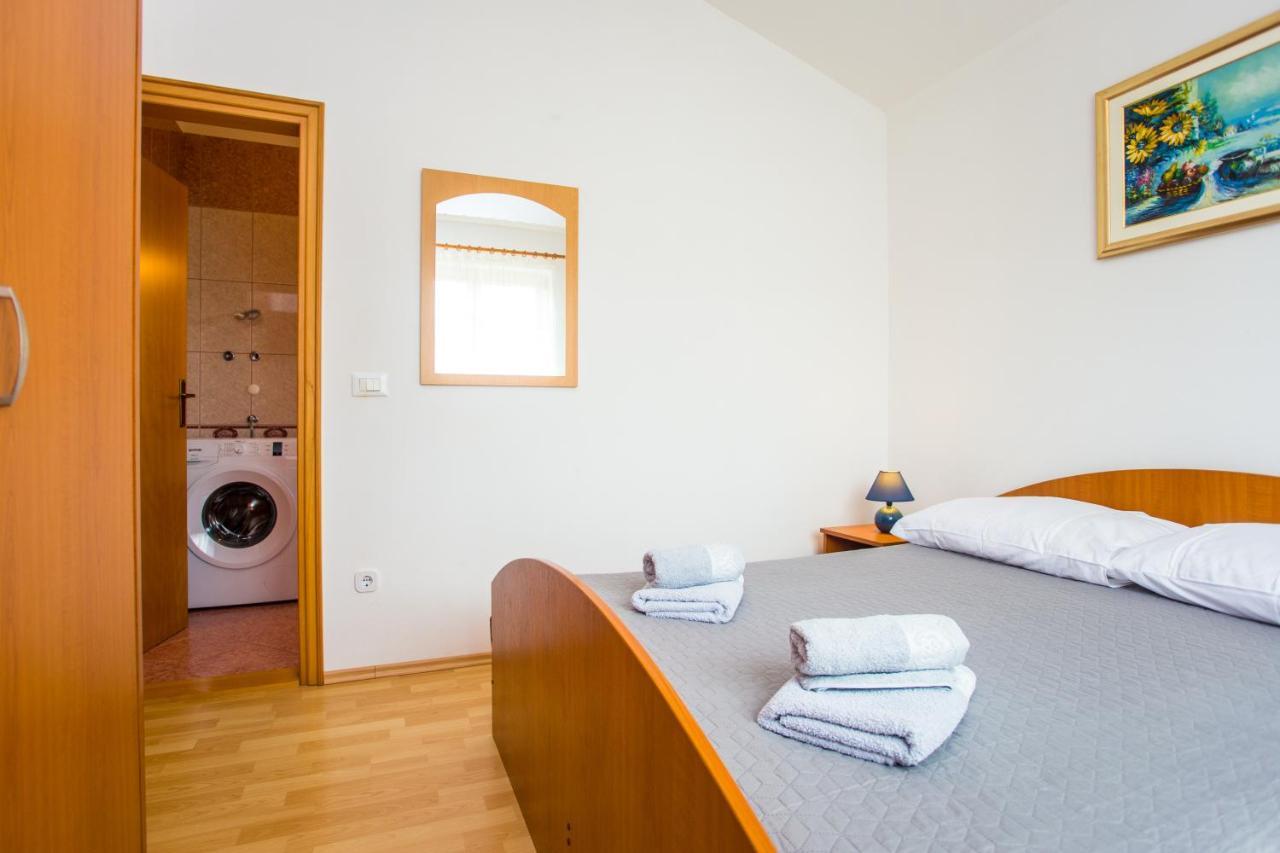 Lorena Apartment *
