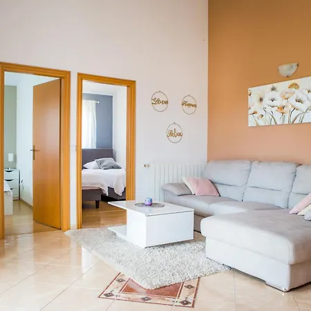 Apartments Lorena Porec Exterior photo