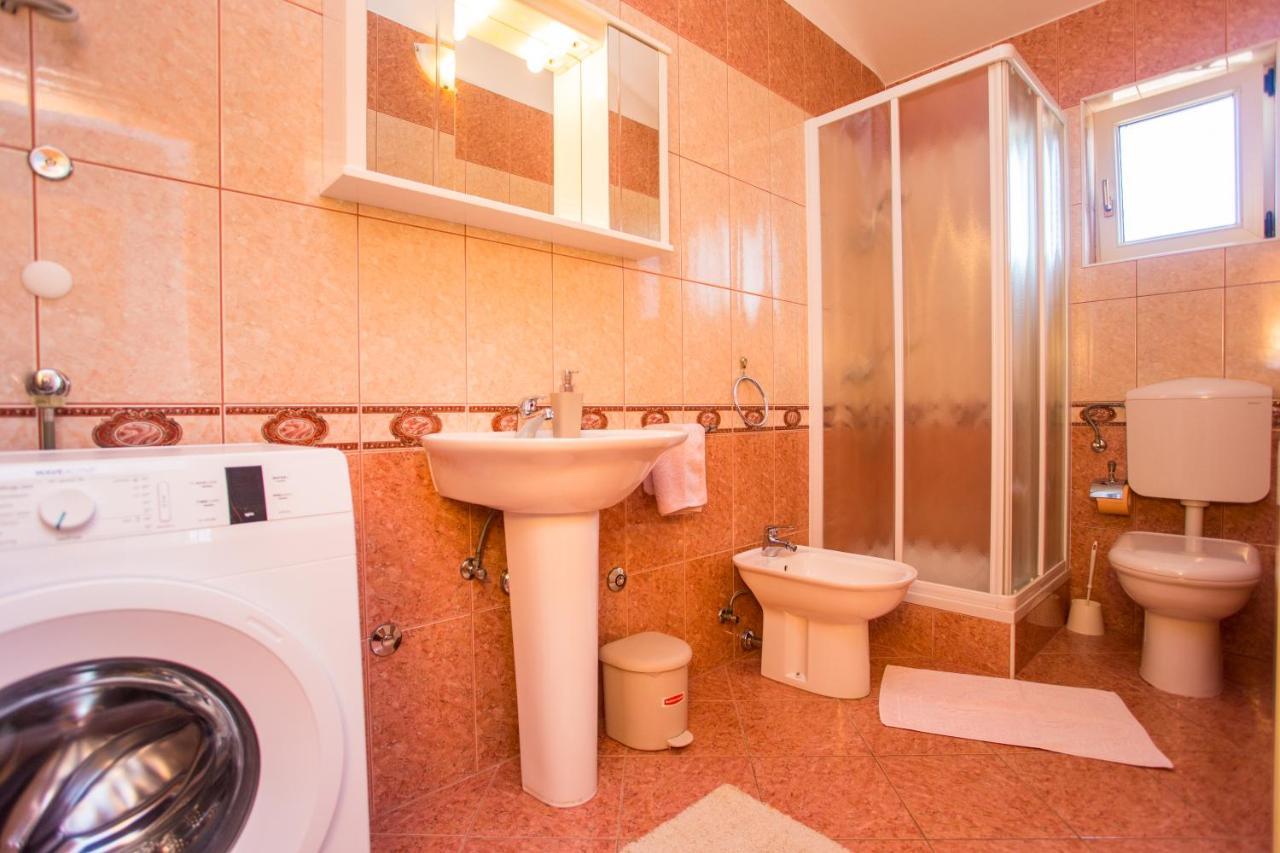 Lorena Apartment *